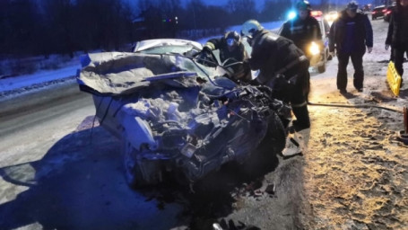 &laquo;ПАЗ&raquo; буквально смял &laquo;Мицубиси Галант&raquo; в Бузулуке