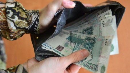 Бузулучанка отдала сбережения прохожим на лечение их друга