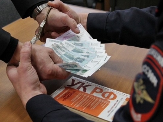 В Оренбургском аэропорту иностранец пытался подкупить полицейского