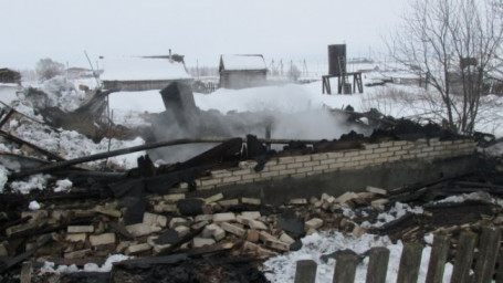 В Асекеевском районе из-за замыкания электропроводки в своем доме погиб пенсионер