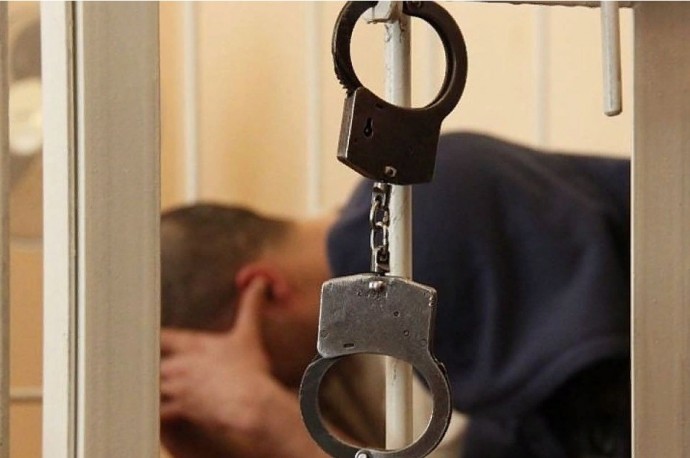 ​Вывезли к реке и погружали в воду, пока потерпевший не перестал дышать: осуждены истязязатели