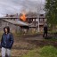В Архангельске пьяный отец выпрыгнул из окна горящего здания, оставив внутри жену и маленького сына 1
