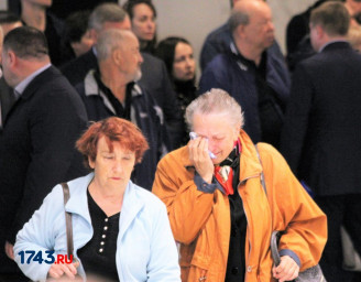 Более тысячи человек пришли проститься с погибшими супругами Бахаревыми