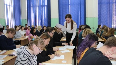 Несколько сотен бузулучан написали этнографический диктант