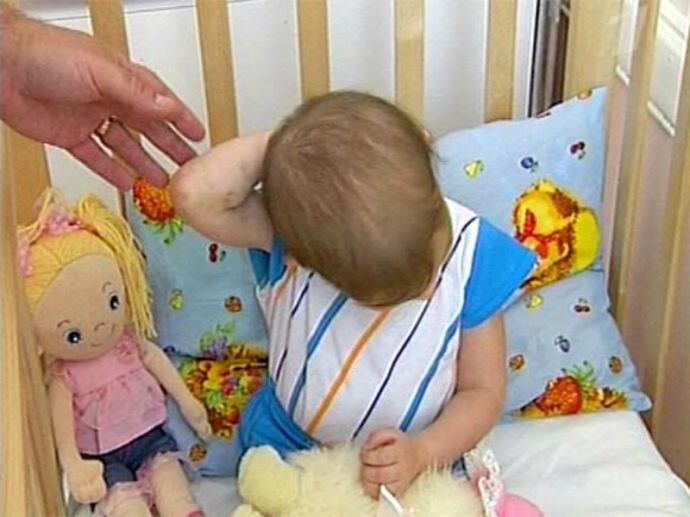 В Грачевском районе мать двухлетней девочки морила ее голодом