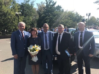Бузулукскому педагогу вручили автомобиль